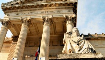 , Sur le web : Tribunal de Perpignan : libéré pour cause de rétention de téléphone