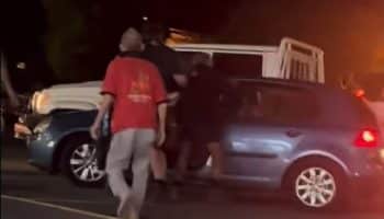 , Sur internet : Logan vigilantes stop handbag thief outside Crestmead IGA in Queensland